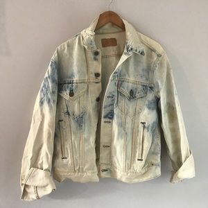 Acid wash Levi's denim jacket